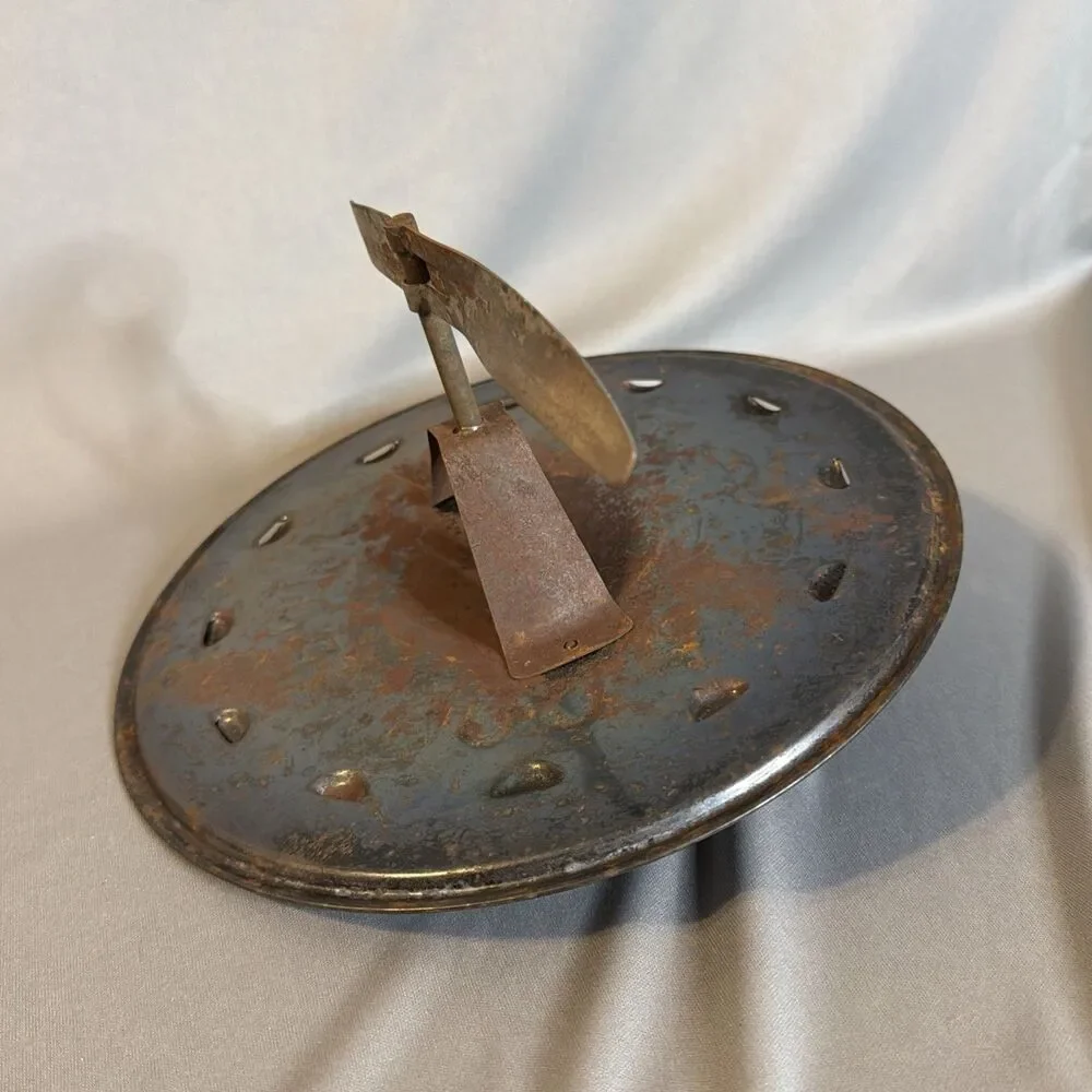 Vintage E-Z Corn Popper Pan with Lid Metal Red Wood Handle Primitive Rustic
